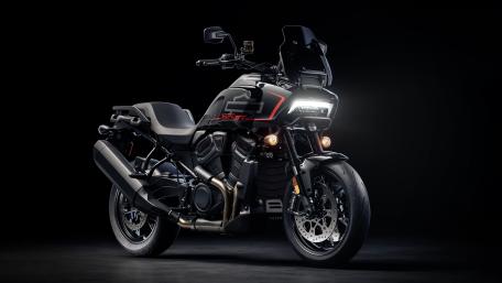 Harley Davidson Pan America ST Black Edition wallpaper