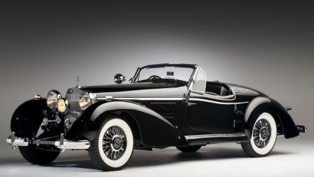 Classic Mercedes-Benz Elegance wallpaper