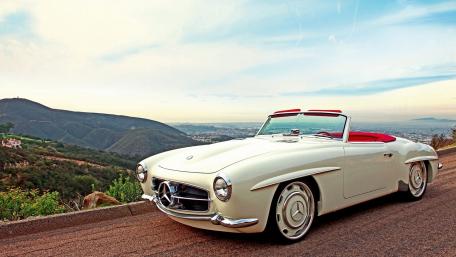 Timeless White Mercedes Roadster wallpaper
