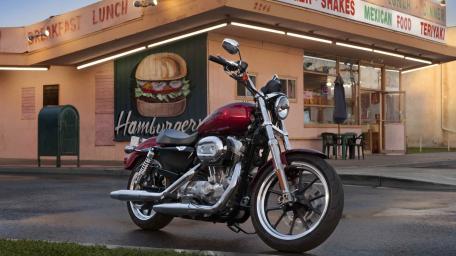 Classic Cruiser by the Diner wallpaper