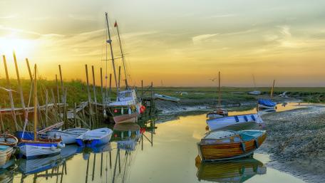 Sunset Harbor Calmness wallpaper