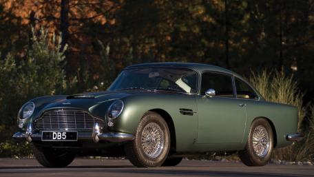 Classic Aston Martin DB5 Elegance wallpaper