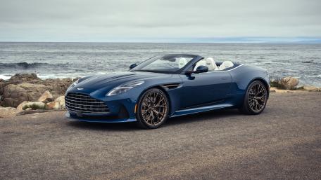 Aston Martin Coastal Elegance wallpaper