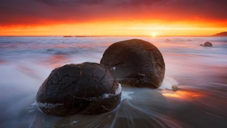 Moeraki Boulders at Fiery Sunset wallpaper