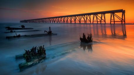 Steetley Pier Sunset Over Calm Seas wallpaper