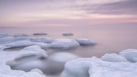 Pastel Frozen Sea at Varlaxudden wallpaper