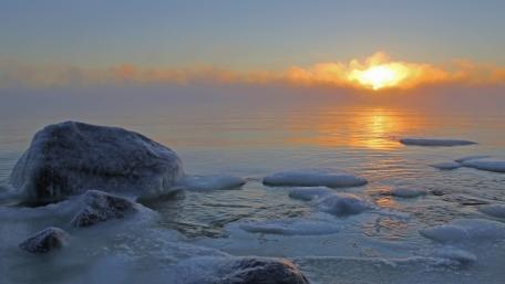 Frozen Sunrise by the Shore wallpaper