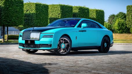 Cyan Rolls Royce Spectre Black Badge Elegance wallpaper