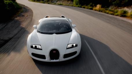 Bugatti Veyron Grand Sport in Motion wallpaper