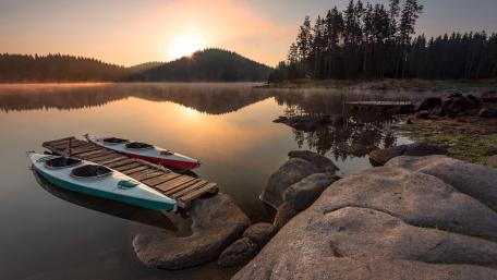 Sunrise Kayaks on Silent Lake wallpaper
