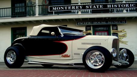 Classic Ford Blaze Vintage Roadster wallpaper