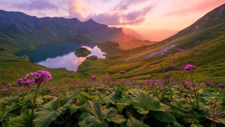 Alpine Sunrise Over Schrecksee Lake wallpaper