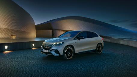 Mercedes AMG EQS 53 Night Glow SUV wallpaper