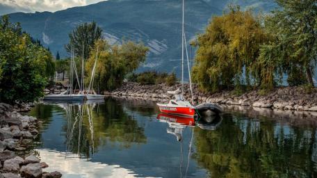 Quiet Lakeside Sailboats wallpaper