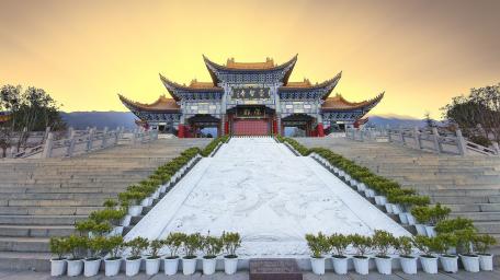 Majestic Chongsheng Temple at Golden Sunset wallpaper