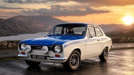 Classic Ford Escort at Sunset wallpaper