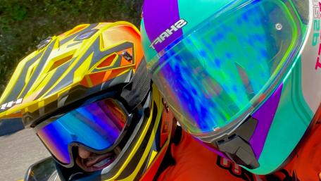 Motocross Helmets in Colombia wallpaper