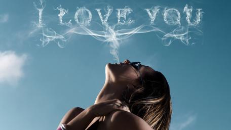 Woman in love wallpaper