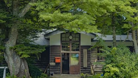 Quiet Japanese Schoolhouse in Akita wallpaper