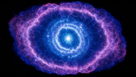 Cosmic Blue Hypergiant Halo wallpaper