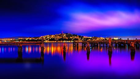 Twilight Glow Over Wellington Harbor wallpaper