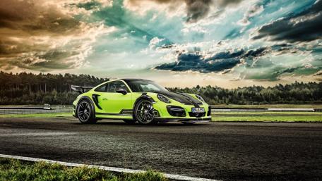 Porsche 911 GT3 Trackside Power wallpaper