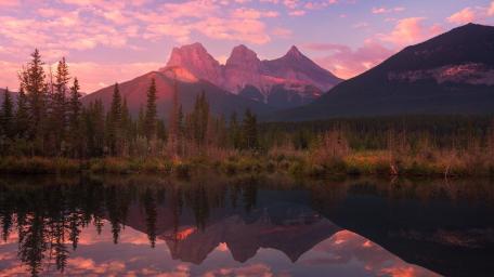 Three Sisters Sunrise Reflection wallpaper