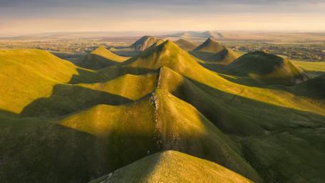 Spring Hills of the Southern Urals wallpaper