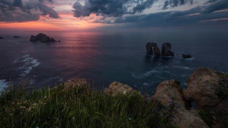 Twilight Over Los Urros Sea Stacks wallpaper