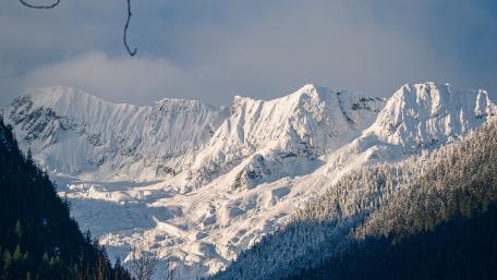 Snowy Summit Serenity wallpaper
