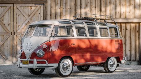 Classic Volkswagen Microbus wallpaper