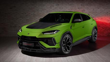 Neon Green Lamborghini Urus Performante wallpaper