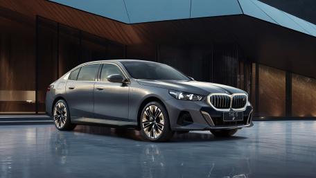 BMW i5 M Sport Luxury electric cars wallpaper