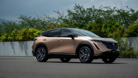 Nissan Ariya in Sleek Outdoor Profile wallpaper