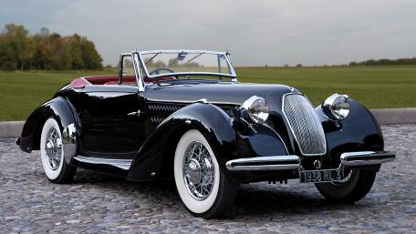 Classic Car timeless Elegance on Wheels wallpaper
