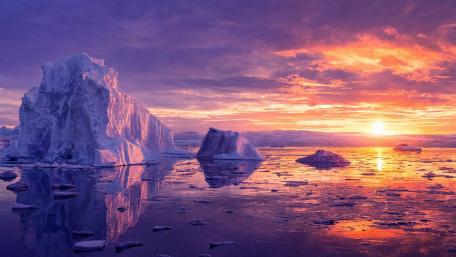 Frozen Horizon Glow wallpaper