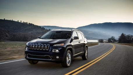 Jeep Cherokee on the Open Road wallpaper