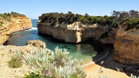 Hidden Cove at Loch Ard Gorge wallpaper
