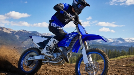 Mountain Dirt Bike Speed wallpaper