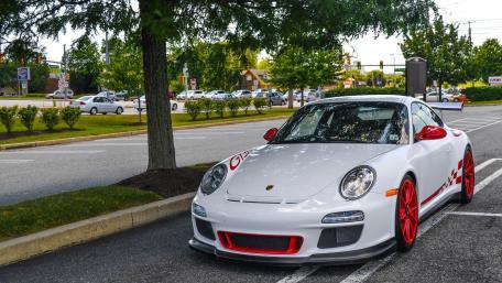 Porsche 911 GT3 RS Street Presence wallpaper