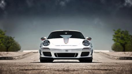 White Porsche 911 GT3 RS wallpaper