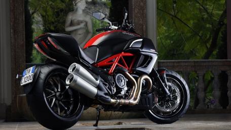 Ducati Diavel Power in Elegant Setting wallpaper