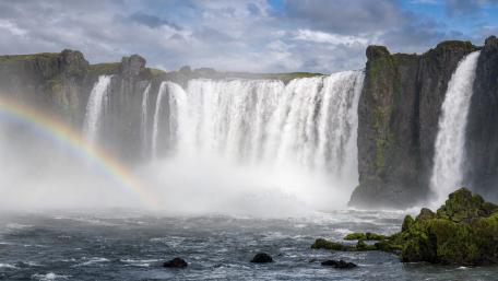 Basalt Cliff Waterfall wallpaper