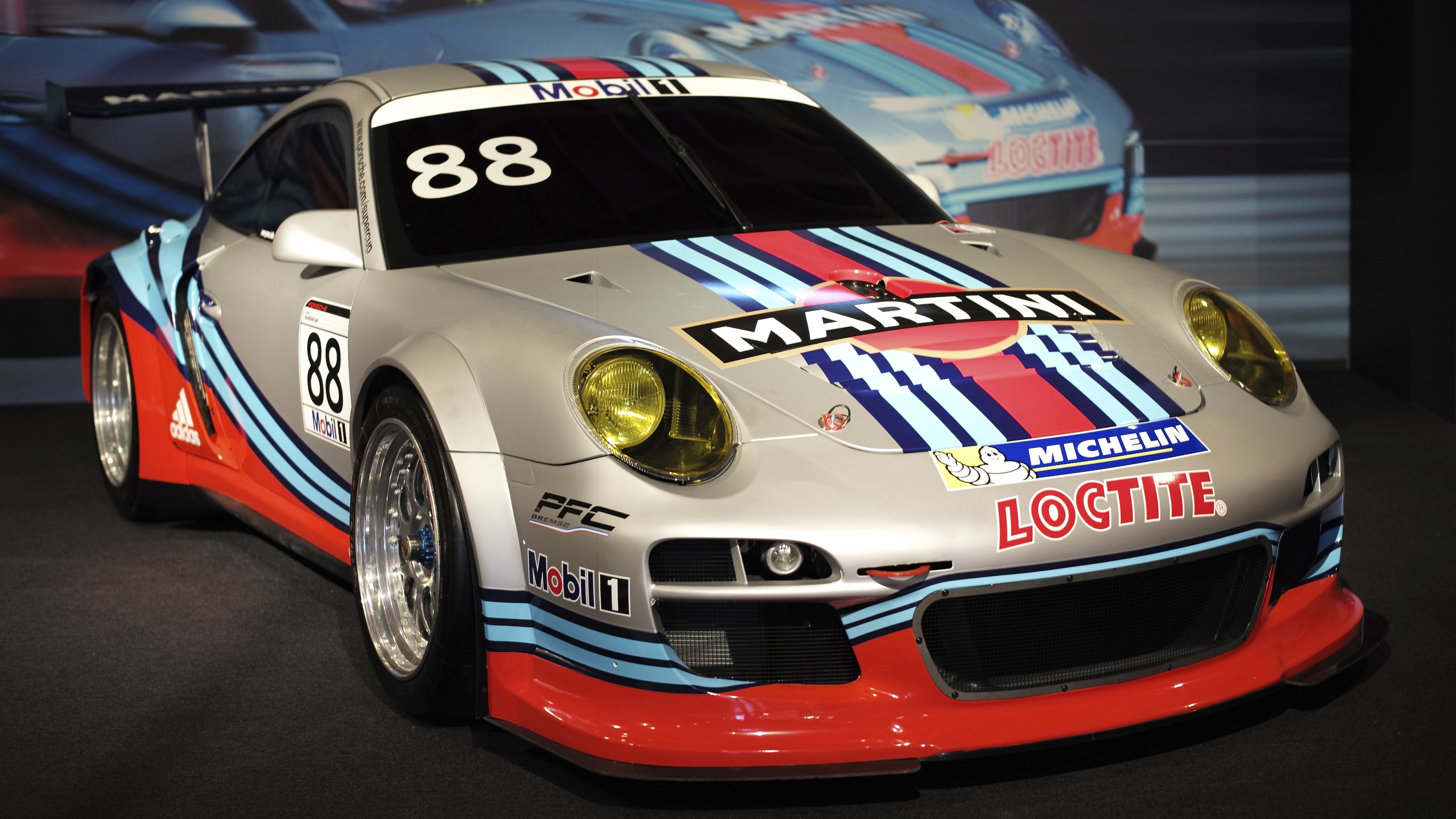 Martini Racing Porsche 911 GT3 R Ready for the Grid - backiee