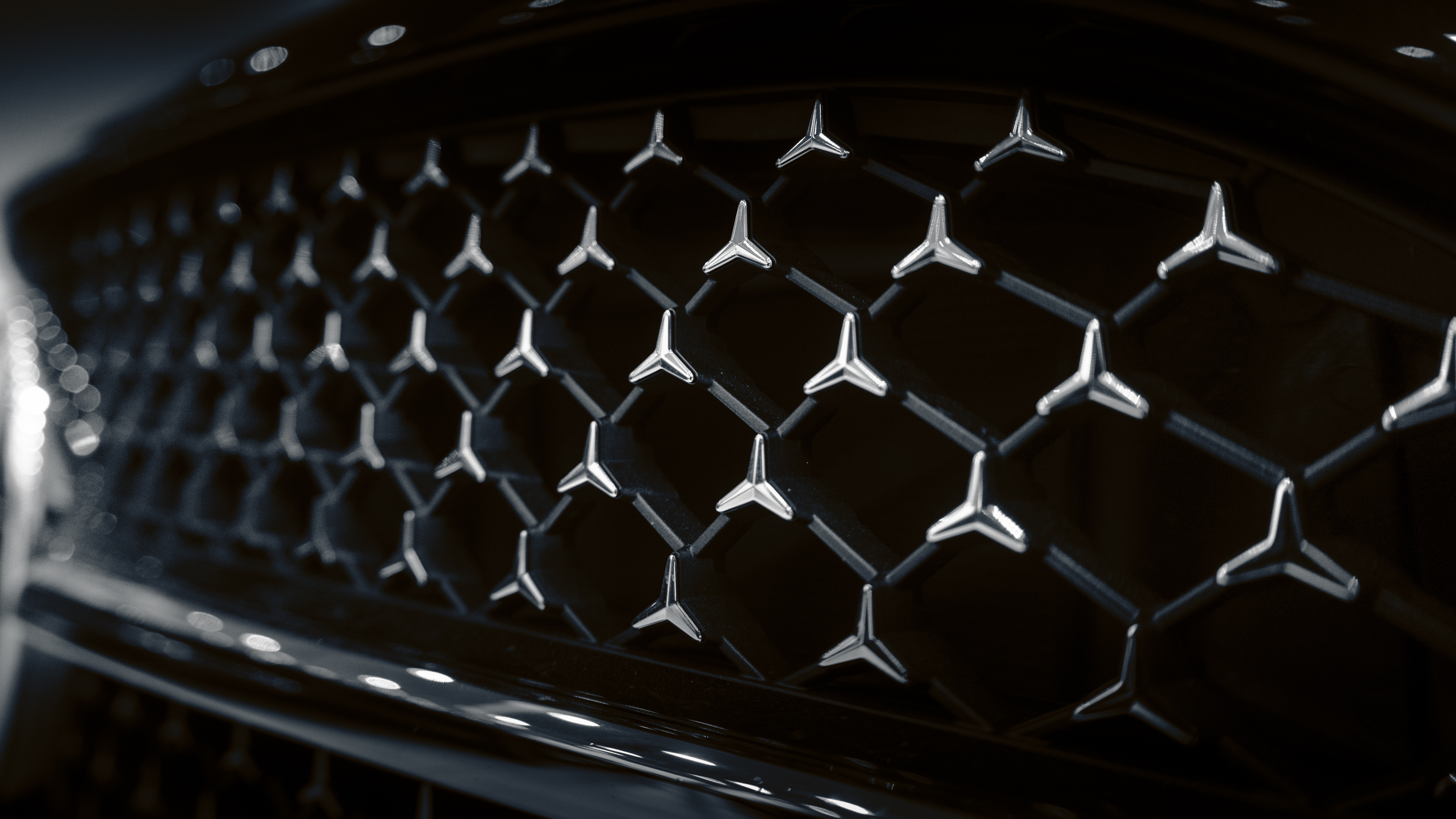 Mercedes AMG Star Grille Closeup - backiee
