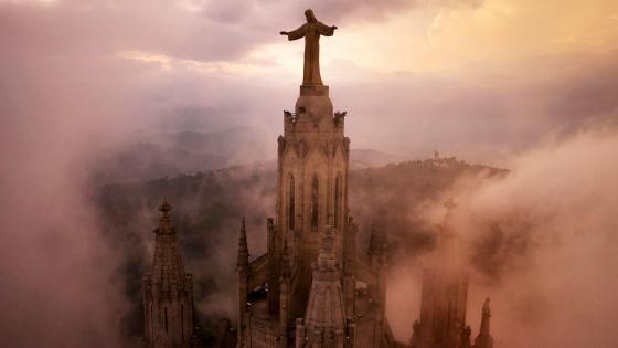 Majestic Sagrat Cor Amidst Misty Skies wallpaper