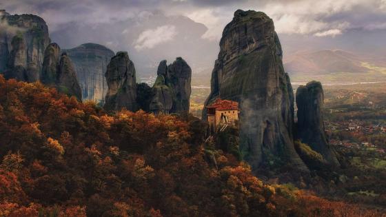 Monastery of Rousanou - Meteora, Greece wallpaper
