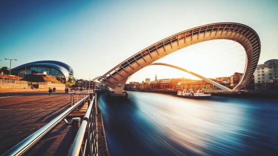 Gateshead Millennium Bridge (UK) wallpaper