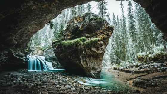 Johnston Canyon, Lower Falls (Banff National Park) wallpaper