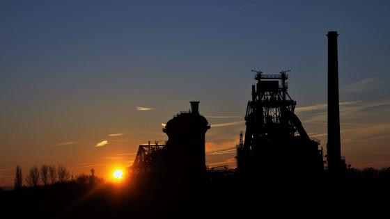 Stahkwerk at sunrise wallpaper